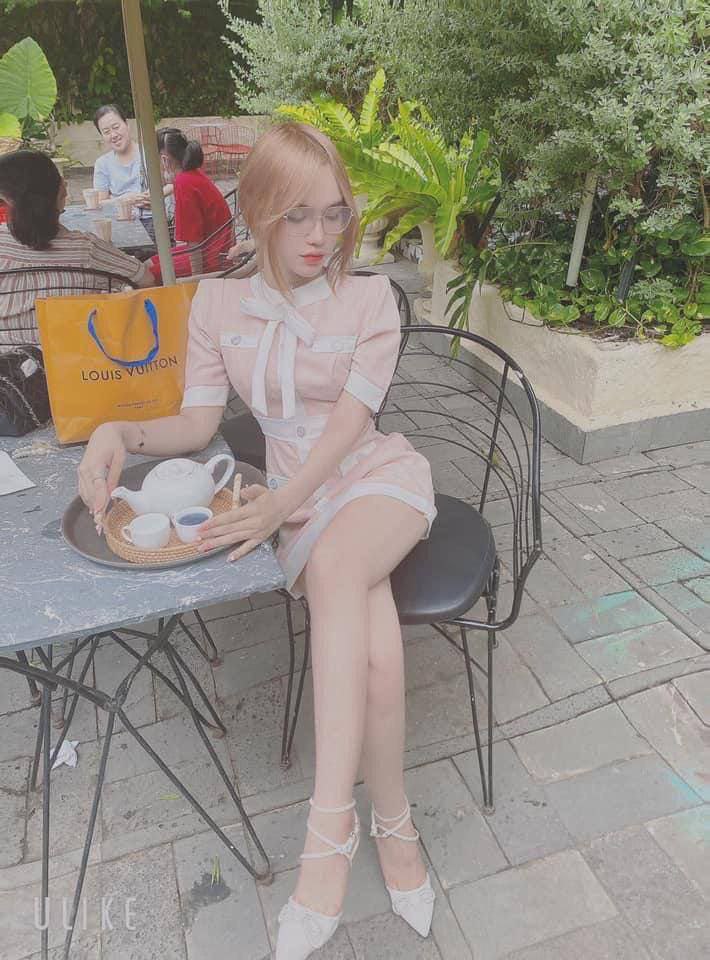 Thật là một phước lành khi có thể hẹn hò với một nữ thần như vậy